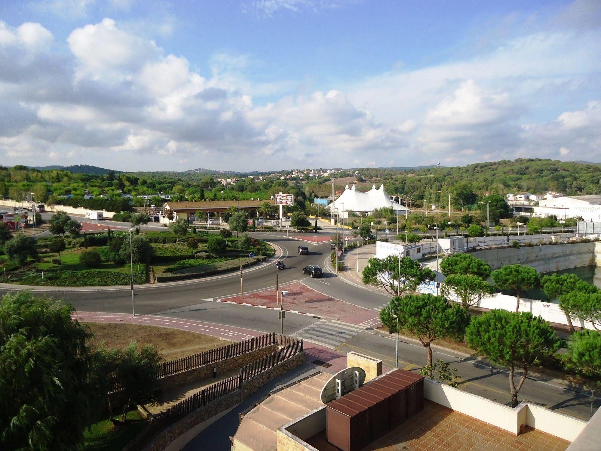 Avenida Fenals Appartement *